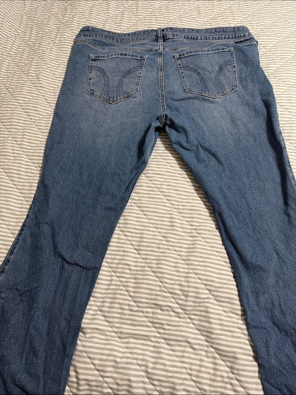 Hollister Low Rise Boot Jeans Medium Ripped 20L Long 35